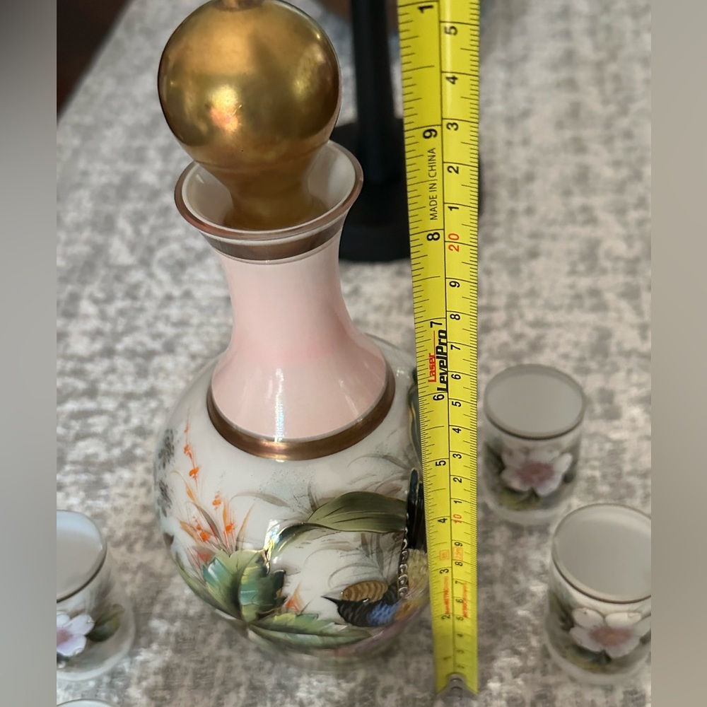 Stunning Vintage Hand Painted Czechoslovakia Bohemia Decanter With 6 Cups, EUC - Picture 6 of 13